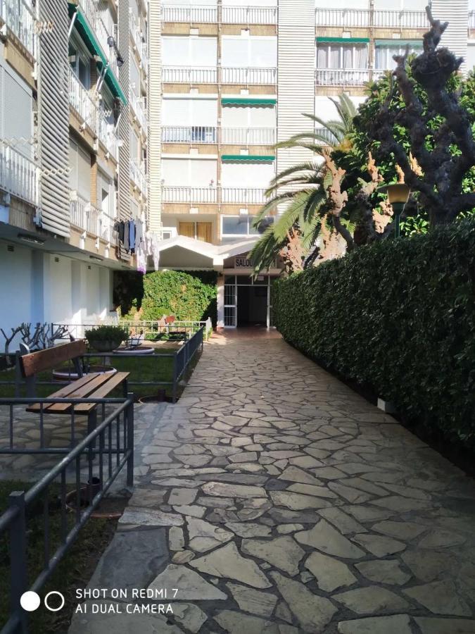 Apartamento Salou Beach,ลาปีเนดา ภายนอก รูปภาพ